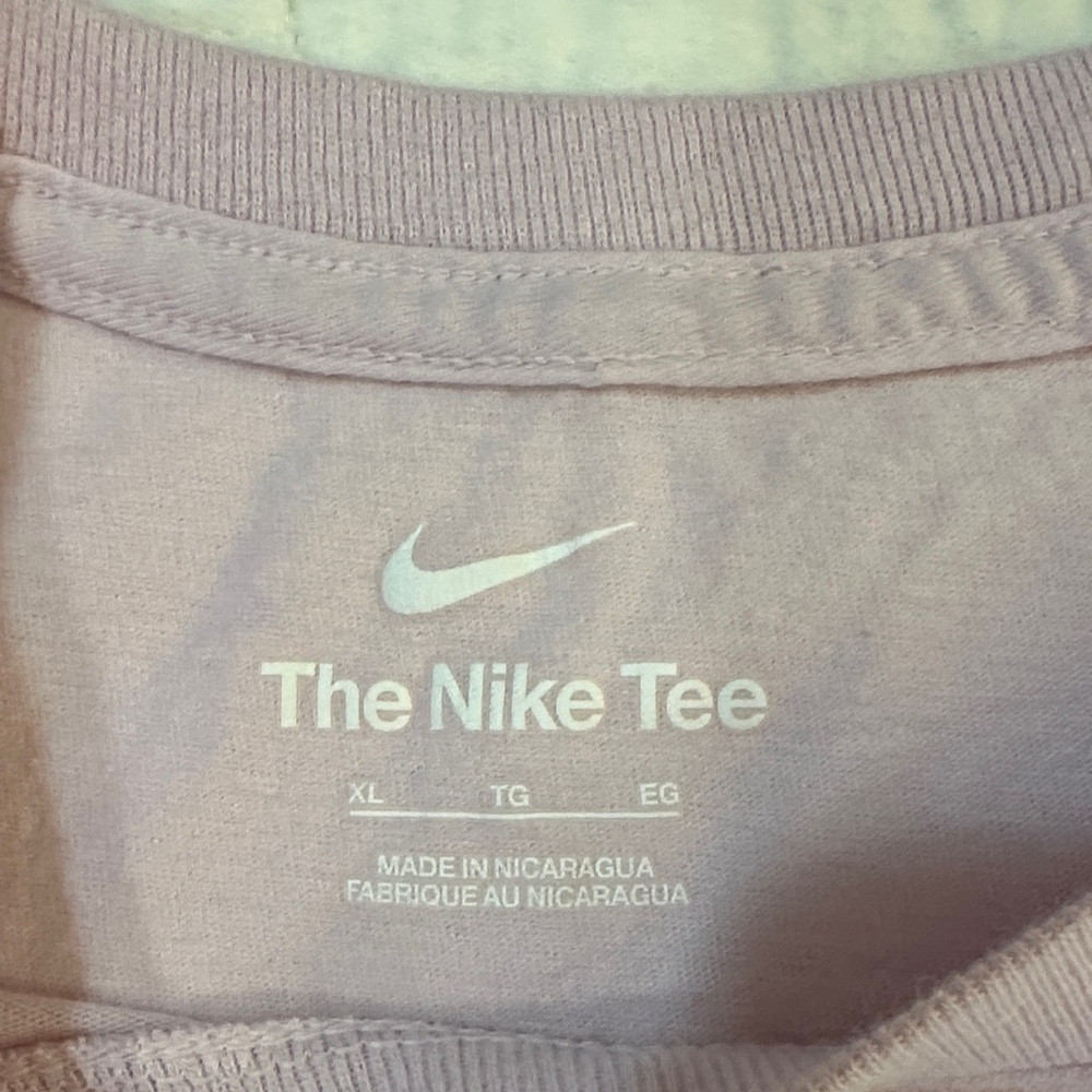 Nike XL Kids Light Pink Purple Cactus Tee Shirt Like New - Picture 2 of 4